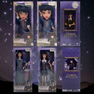 Poupées Mercredi Addams Famille Action Figure Anime Poupée Mobile Mignon Décoration Périphérique Accessoires Poupée Pour Enfant Cadeaux D'anniversaire 230625