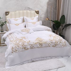 Yatak takımları beyaz prenses düğün yatak seti lüks Mısır pamuklu altın nakış çifte yorgan seti yatak örtüsü yatak sayfası yastık 230625