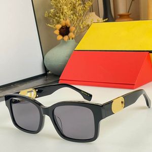 Asetat Fiber Güneş Gözlüğü O Lock Kadın Güneş Gözlüğü Tasarımcısı FE40050F Altın Metal Dikdörtgen Çerçeve Bayan UV400 Moda Retro Tatil Gözlük