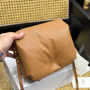 Omuz çantaları 23 yeni lüks kadın çanta puffer goya çok yumuşak ve mumsu pürüzsüz bir şekilde çıkarılabilir altın çörek şekilli zincir şık tasarım omuz çantası 2023