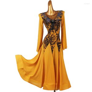 Sahne Giyim Balo Dansı Elbise Tema / Baskı Ayrık Kombinasyon Kadın's Performans Uzun Kollu Modern Vals Kostümleri