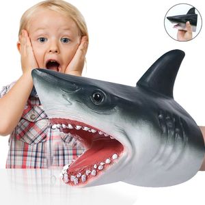 Kuklalar Köpekbalığı El Kukla Hayvan Kafası Eldiven Çocuk Oyuncakları Hediye El Kukla Hikayeleri için Köpekbalığı Modeli Şekil Oyuncak Gag Şakalar Çocuklar Hediyeler 230627