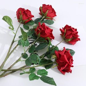 Dekoratif Çiçekler 5 adet Nemlendirici Kıvırmak Gerçek Dokunmatik Gül Yapay Çiçek Ev Dekorasyon Aksesuarları Mariage Tutma Ipek Çelenk Flore