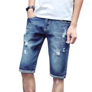 Herren-Jeans, Herren-Shorts, schönes Oberteil, gerade Herren, kurzes Loch, lockere, zerrissene Denim-Hose, ausgefranst, knielang