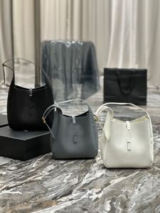 10a kadın tasarımcı crossbody çanta klasik flep çanta bayan omuz sapı çantaları deri elmas kafes lüksler tasarımcıları kadın el çantası cc cüzdan zinciri çantalar 8888