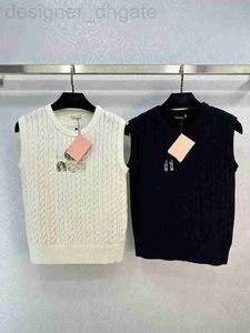 Kadın Örgü Tees Designer 23 Sonbahar/Kış Yeni Miu Nanyou Gaoding College Style Azaltılmış Yaş Çok yönlü tırnak boncuk mektubu Dekoratif örme tank üstü Kadınlar Sry1