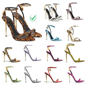 Tasarımcı 22S Zarif Bayanlar Elbise Ayakkabı Amack Uç Çıplak Sandalet Donanım Kilidi ve Anahtar Metal Stiletto Topuklu Parti Elbise Düğün Topuklu Boyut 35-43