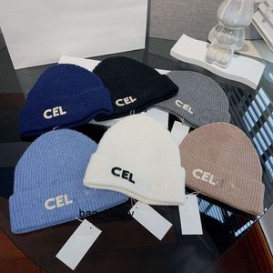 Beanie Skull Caps Men's Autumn and Winter Sports Style Designer beanie Hat Women cap Candy Color Letter Embroidery Holiday Travel bonnet