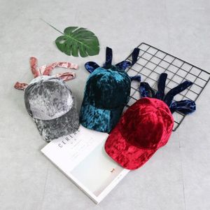 Ball Caps Vintage Luxury Visors Velvet Beyzbol Erkekleri Kadın Moda Hip-Hop Kapağı Uzun Salam Harajuku Şapka Günlük Bonnetler Katı