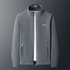 Erkek Ceketleri Softshell Ceket İşlemeli Spor Tasarımı Kış İşi Wear Rüzgar Geçirmez Su Geçirmez Polar Düzleştirilmiş Zip Yukarı Yumuşak Kabuk 231009