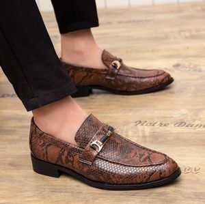Erkek Ayakkabı Sıradan Yeni Deri Oxford Erkek Ayakkabı Ismarlama Deri İş Erkek Ayakkabı Nefes Alabilir Moda Düğün Ayakkabıları