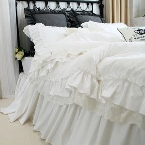 Yatak takımları lüks kral yatak seti romantik dantel fırfır yorgan kapağı düğün yatak odası kraliçe yorgan 231009