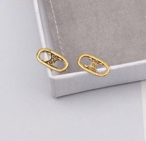 Tasarımcılar Letters Stud Clip Eardrop Yuvarlak Geometrik Ünlü Kadınlar Kristal Rhinestone Metal Küpe Düğün Partisi Jewerlry