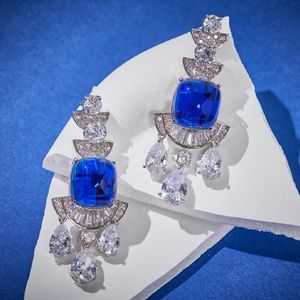 Tasarımcı Koleksiyon Stil Saplama Küpe Kadın Lady Mavi Mavi Kübik Zirkon Elmas Kaplama Altın Renk Püsküllüleri Akşam Yemeği Partisi Kulak