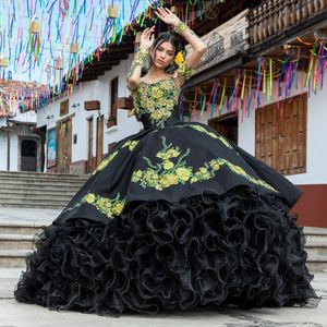 Klasik Siyah Ruffles Tiere Quinceanera Omuz Nakışları Aplikeler Tatlı 15 Balo Elbisesi Charro Vestidos Anos 326 326