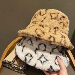 Bayanlar İçin Kadın Bulanık Şapka Tasarımcı Kova Şapkası Lüks Marka Balıkçı Şapka P Kapaklar Mektuplar Beanie Kadın Şapkalar Kış Sıcak Casquette Chapeau Luxe Bonnet G2310128XQ