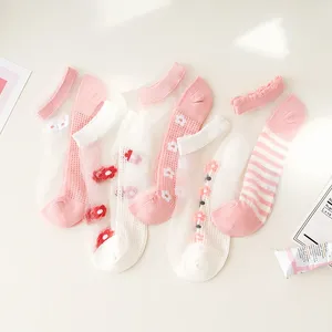 Kadın Çorap 2-6 Çift Yaz Ultra-İnce Cam Elyaf İpek Çizgili Moda Daisy Çiçek Japonya Günlük Ayak Bileği