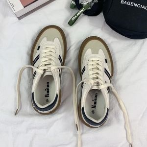 Dress Shoes Autumn Luxury Shoes for Woman Classic Sneakers Women Leather Retro Low Cut Lace -up Casual Women Sneakers Plus Size 44 231013