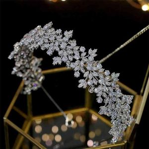 Yüksek kaliteli kristal gelin kafa bandı saç bandı 100% zirkonya dişi mücevher düğün aksesuarları tiara taç 210707299z