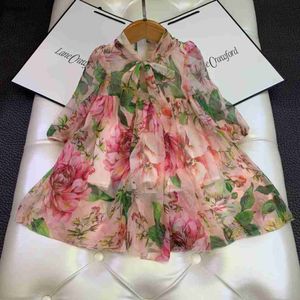 Lüks tasarımcı kız elbise yaz bebek çiçekler elbise bahar çocukları kızlar yay uzun kollu elbiseler tatlı çocuk kıyafetleri üstleri