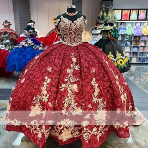 Işıltılı kırmızı prenses quinceanera elbiseler top kayışları omuz çiçekleri aplikler boncuk kristalleri tatlı 16. elbise