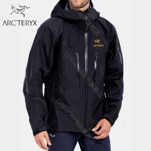 Tasarımcı Activewear Arcterys Ceket Açık Giyim Erkekleri Serisi Kanada'nın 6. Nesil Alpha SV Sert Kabuk Ücreti Palto 25681 Yeni Renk -24K Siyah Altın 2568 L WN -1603