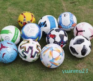 Balls New Fashion Highend Dünya Kupası Futbol Logo Özelleştirme Resmi Boyut Futbol Topu Oyun İçin