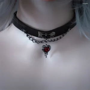 Gotik Koyu Kırmızı Kalp Deri Neckchain Kolyeleri Kadınlar için Charms Ceza Cosplay Mücevher Aksesuarları Hediyeler