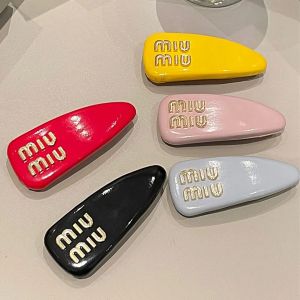 miu hair clip 2023 early spring new catwalk style candy color bread clip letter temperament side clip spring clip hairpin