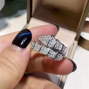 Choucong Yepyeni Lüks 925 Sterling Silver Pave Beyaz Sapphire CZ Diamond Sonsuzluk Partisi Kadınlar Düğün Yılan Band Ring Love2378