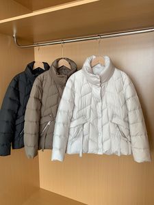 2023 New Winter Fashion Loose Short Quilted Puffer Jacket Women Warm Lightweight Straps 90% White Duck Down Casual Coat