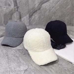 Fransa Paris tarzı kova şapka tasarımcısı şapka lüks savaş m kıllı kova şapka erkekler ve kadınlar zarif cazibe moda trend rahat dört mevsim hediyeler kış kanal şapka
