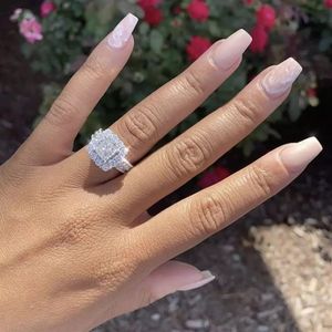 Vintage Court Ring 925 STERLING Gümüş Square Diamond CZ Promise Nişan Düğün Bankaları Kadınlar için Gelin Mücevherleri168Z