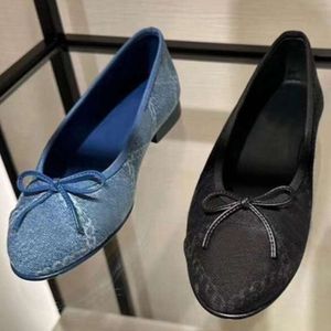 Saten Elbise Ayakkabı Sling Sırt Topuklu Tasarımcı Ayakkabı Koyun Hinli Bale Ayakkabı Düz ​​Tekne Ayakkabı Loafers Kadın Ayakkabı Moda Bahar Sonbahar Deri Sole Parti Ayakkabıları No488