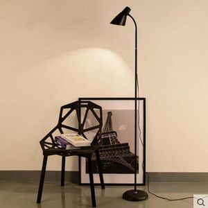 Zemin lambaları İskandinav lambası basit modern oturma odası kanepe yatak odası çalışma masası dikey masa ev led aydınlatma fikstürü