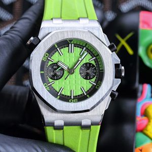 Часы Мужские дизайнерские часы Кварцевый механизм 45 мм Сапфировый браслет Водонепроницаемый резиновый ремешок Montre de Luxe
