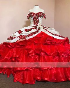 Kırmızı nakış quinceanera elbiseler kabarık fırfırlar kapalı omuz tatlı 16 elbise doğum günü parti önlükleri vestidos de 15 anos