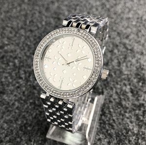 2022 Женщины смотрят дизайнерский Quartz Fashion High-end Diamond Leisure Ladies Birstwatch Girl Clock Watch Watch