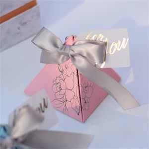 Hediye sargısı üçgen piramit şeker kutusu düğün iyilikleri ve hediye kutusu kağıt kutu ambalajı düğün dekorasyonu için bebek duş partisi malzemeleri 220913