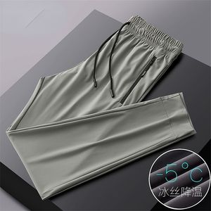 Erkek pantolon yaz nefes alabilen buz ipek siyah eşofmanlar erkek joggers spor giyim bol pantolonlar erkek rahat pist pantolon boyutu 7xl 8xl 9xl 220922