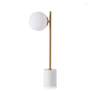 Masa lambaları Modern basit beyaz cam küre doğrusal ışık mermeri evin yanında masa lambası TA085