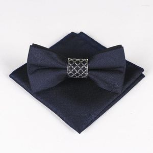 Bow Ties Tie Set Erkekler Vintage Black Lacivert Gümüş Bordo Gelinlik Metal Çekirdek Erkek ve Mendil Setleri Kravat İçin