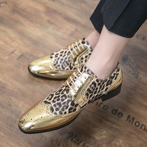 Bullock Leopard Print Panomers Men Sapatos casuais Couro de couro prateado Trendência da moda de moda pontia a jovens British diary Wedding Business Shoes Big Size 39-45