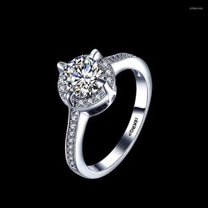 Anéis de casamento Classic 4 Prong Sparkling Zircon Design for Women Pavove Cubic Zirconia White Gold Color Tababing Ring LR0809