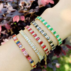 BLING estético colorido colorido baguete de zircônia cúbica Bracelets de tênis com caixa de presente ajustável para mulheres congeladas de luxo de luxo