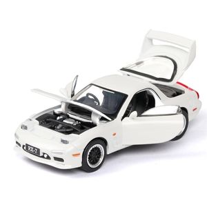 Diecast Model Car 1 32 Scale FD RX7 Сплав сплав Model 4 Дверные уникальные спортивные огни могут быть обнаружены 220930