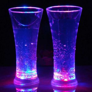 Бокалы для вина 500 мл Светодиодные светящиеся чашки с подсветкой Пивное стекло для виски Медленное мигание Чашка с изменением цвета Светлая стеклянная кружка для украшения свадебной вечеринки T221202