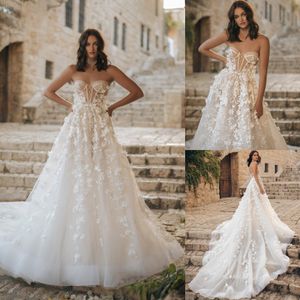 Berta 3d Çiçek Gelinlik Dantel Gelin Gowns Straplez Boyun Bir çizgi süpürme treni tül vestido de novia