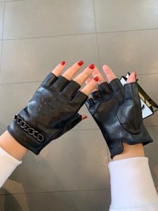 Tasarımcı açık parmaklı eldiven deri ch eldiven bayanlar koyun derisi kış mitten kadınlar için resmi çoğaltma sayaç kalitesi Avrupa boyutu T0P kalitesi 022