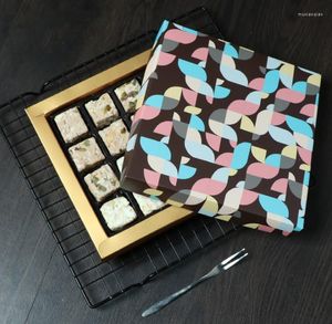 Hediye Sarma Çiçek Desen Çikolata Kağıt Kutusu Sarısı Crisp Nougat Cookie Candy Fındık DIY Düğün Paketleme Kutusu100pcs SN